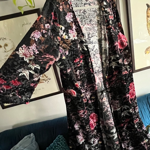 Xhilaration Tops - Xhilaration XXL Black Floral Duster